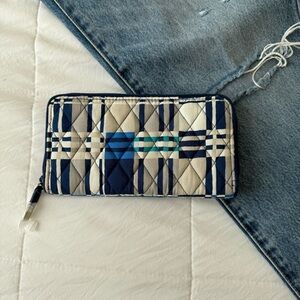 Vera Bradley Full Zip Wallet Blue Gray Teal‎ Plaid Check Brand New